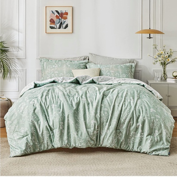 BEDSURE Twin Comforter - Sage Green Reversible Floral Design - Picture 2 of 5